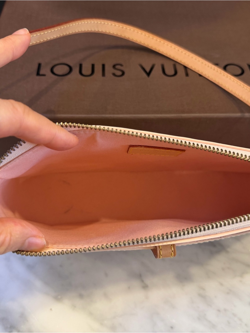 LOUIS VUITTON Marshmallow Monogram Vernis Mallory Square Bag - Picture 9 of 14